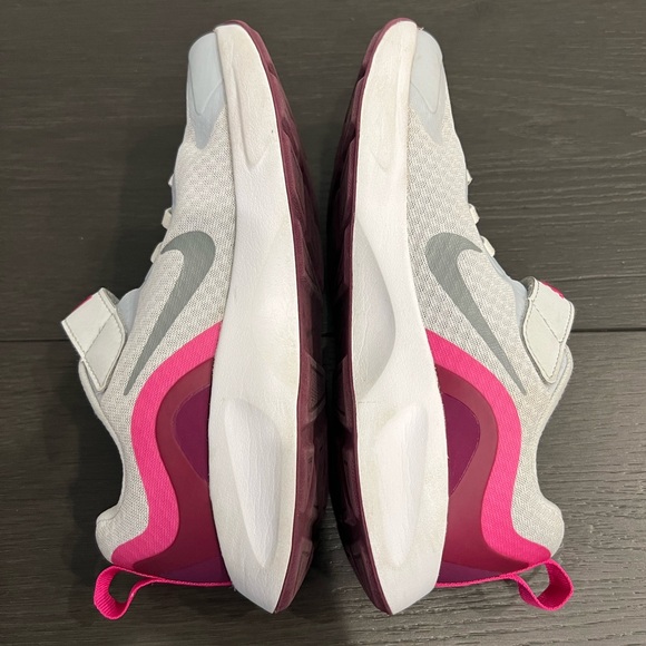 Nike WearAllDay Sneakers - 3Y - Picture 7 of 8